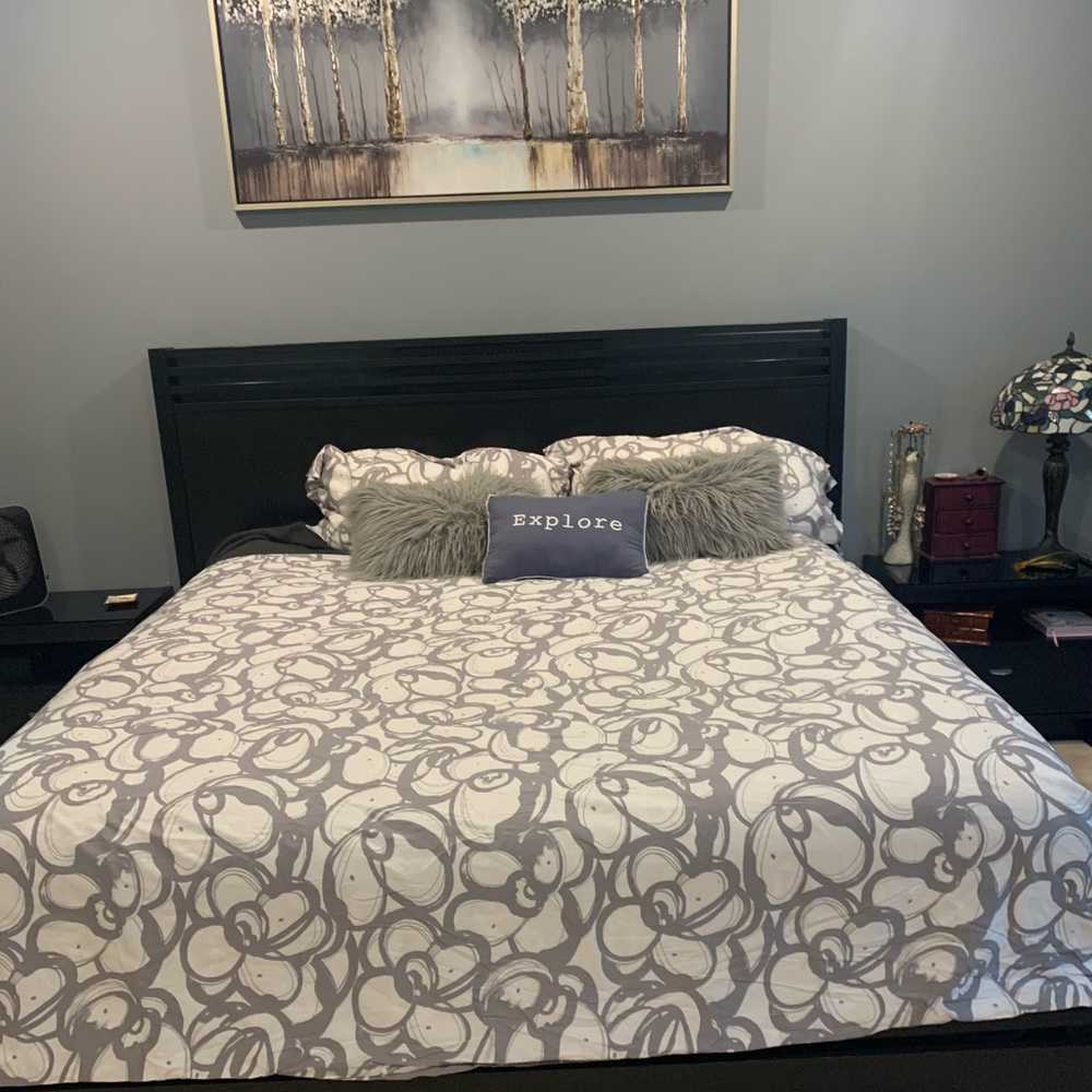 Floral king sized bedding
